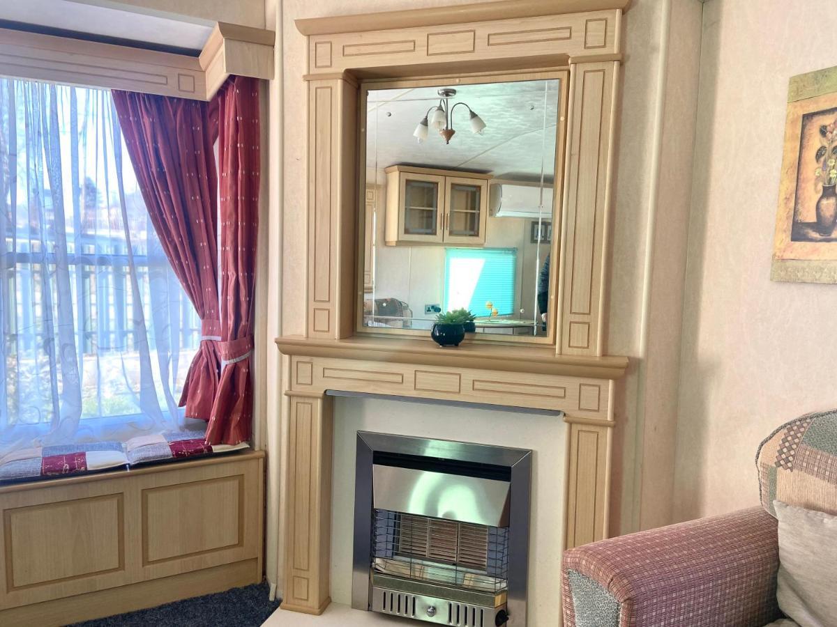 Kisvakond Vendeghaz Apartment Jeno ภายนอก รูปภาพ