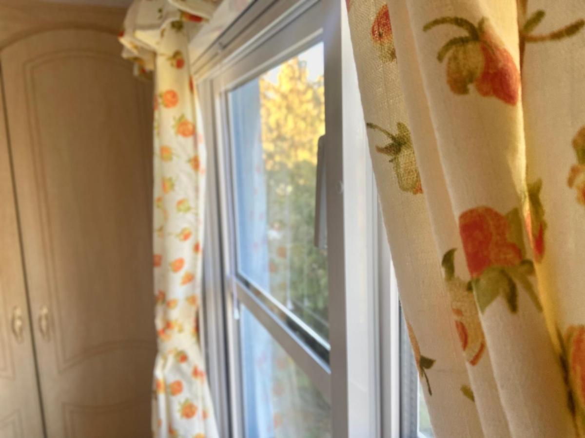 Kisvakond Vendeghaz Apartment Jeno ภายนอก รูปภาพ